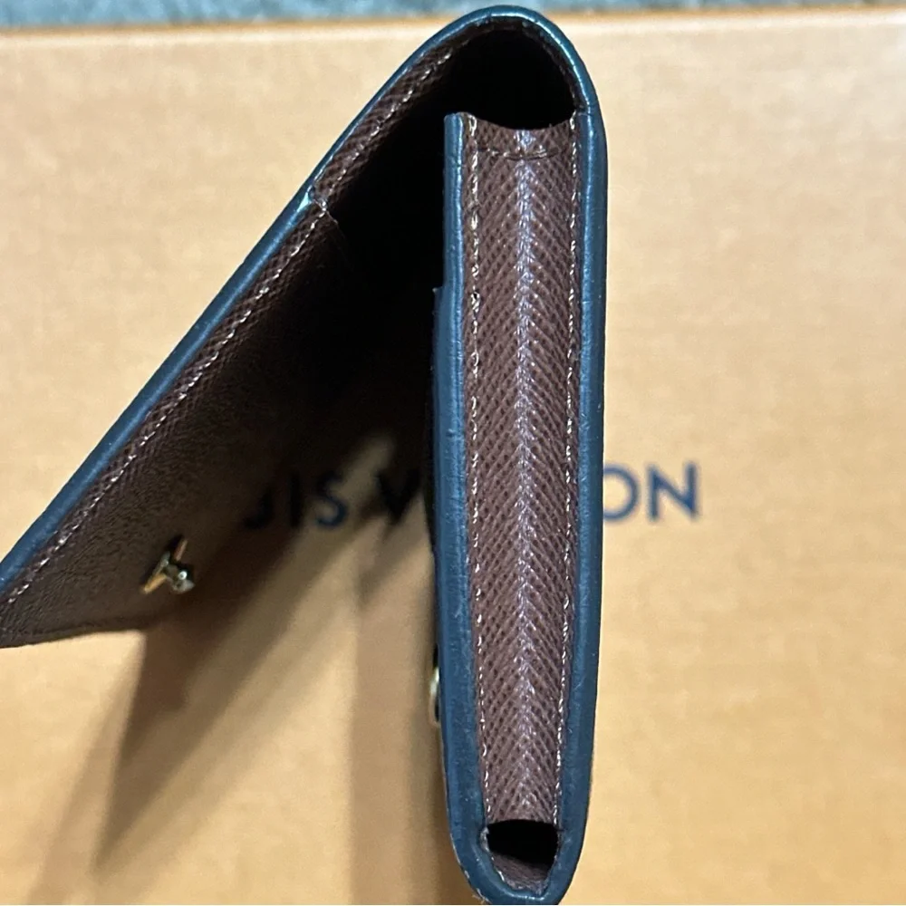 Louis Vuitton Card Holder Wallet - Picture 7 of 8